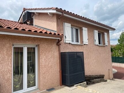 https://rr-energy.fr/wp-content/uploads/2024/04/image_maison_panneaux_solaires_photovoltaique_chabanieres-430x323.jpg