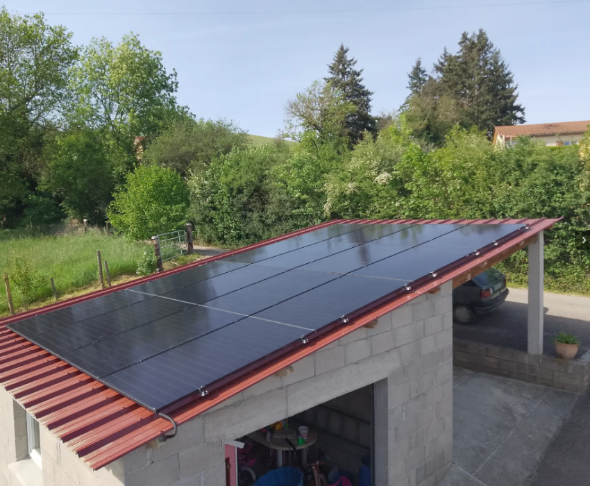 //rr-energy.fr/wp-content/uploads/2026/07/installation-panneau-solaire-8kwc-bussieres.png