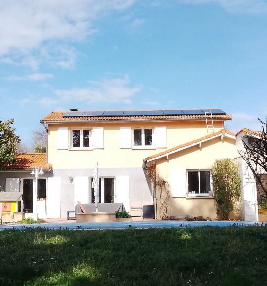 //rr-energy.fr/wp-content/uploads/2026/09/installation-panneau-solaire-saint-laurent-dagny-7kwc.png