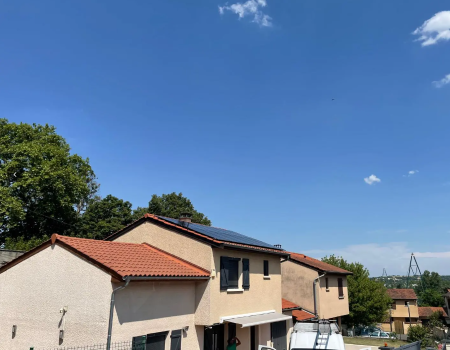 //rr-energy.fr/wp-content/uploads/2026/09/installation-panneau_solaire-irigny-6kwc.png