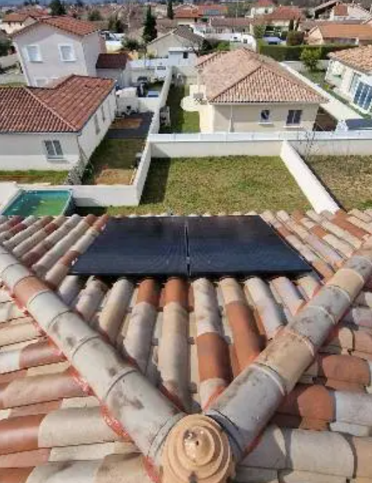 //rr-energy.fr/wp-content/uploads/2026/09/installation-panneau_solaire-roussillon-4.5kwc.png